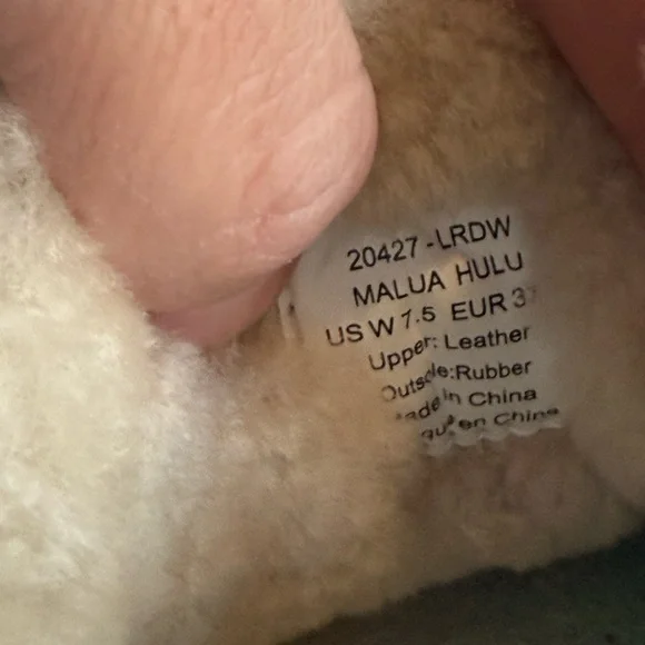 OluKai Malia Hulu Women’s Shearling Black Booties, leather, waterproof - Picture 7 of 9